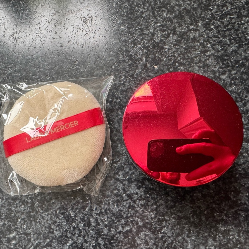 Laura Mercier setting powder